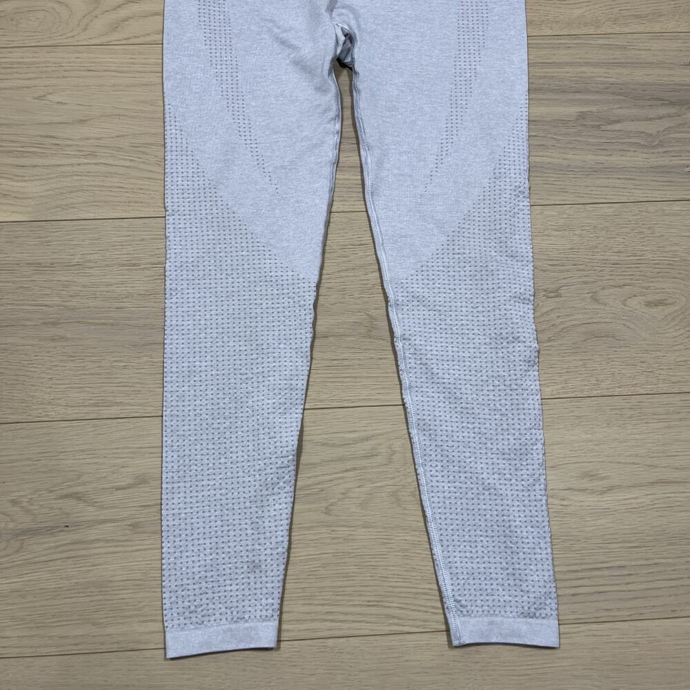 Gymshark Women's Gray Leggings - Picture 4 of 11
